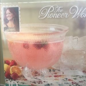 The Pioneer Woman Adeline Punch Bowl 10-piece set